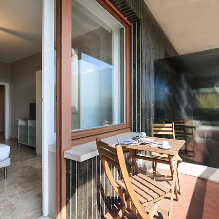 Contempora - Elvezia Park - Studio Overlooking The Park - E53 Daire